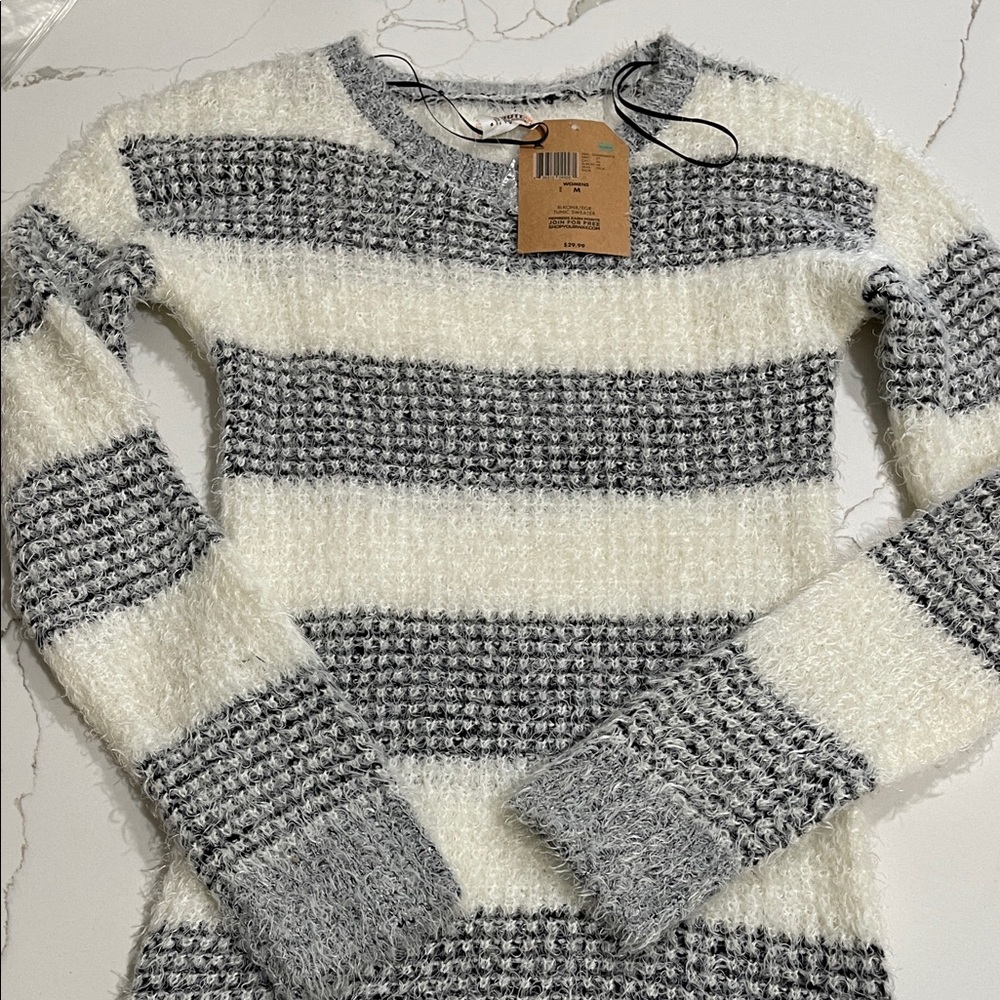 ROUTE 66 Cozy Striped Sweater - Gray and White